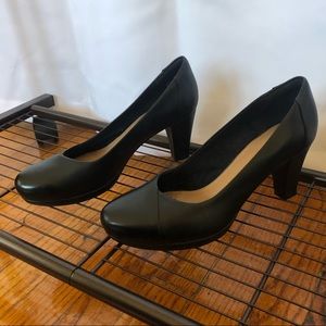Clarks Artisan Black Leather Heels 8.5M